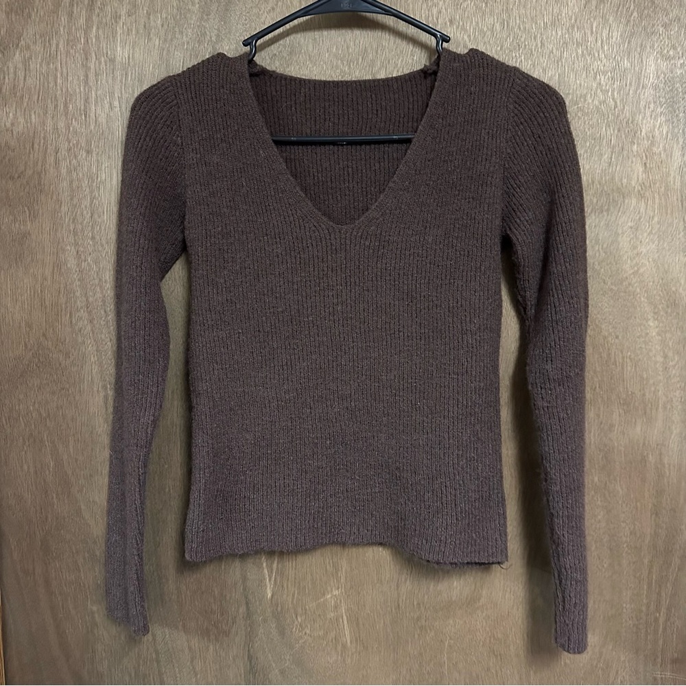 Shein‎ Vneck Sweater Medium
